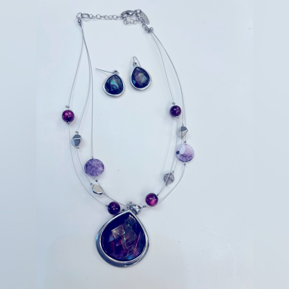 Necklace and earrings. Matching. Purples